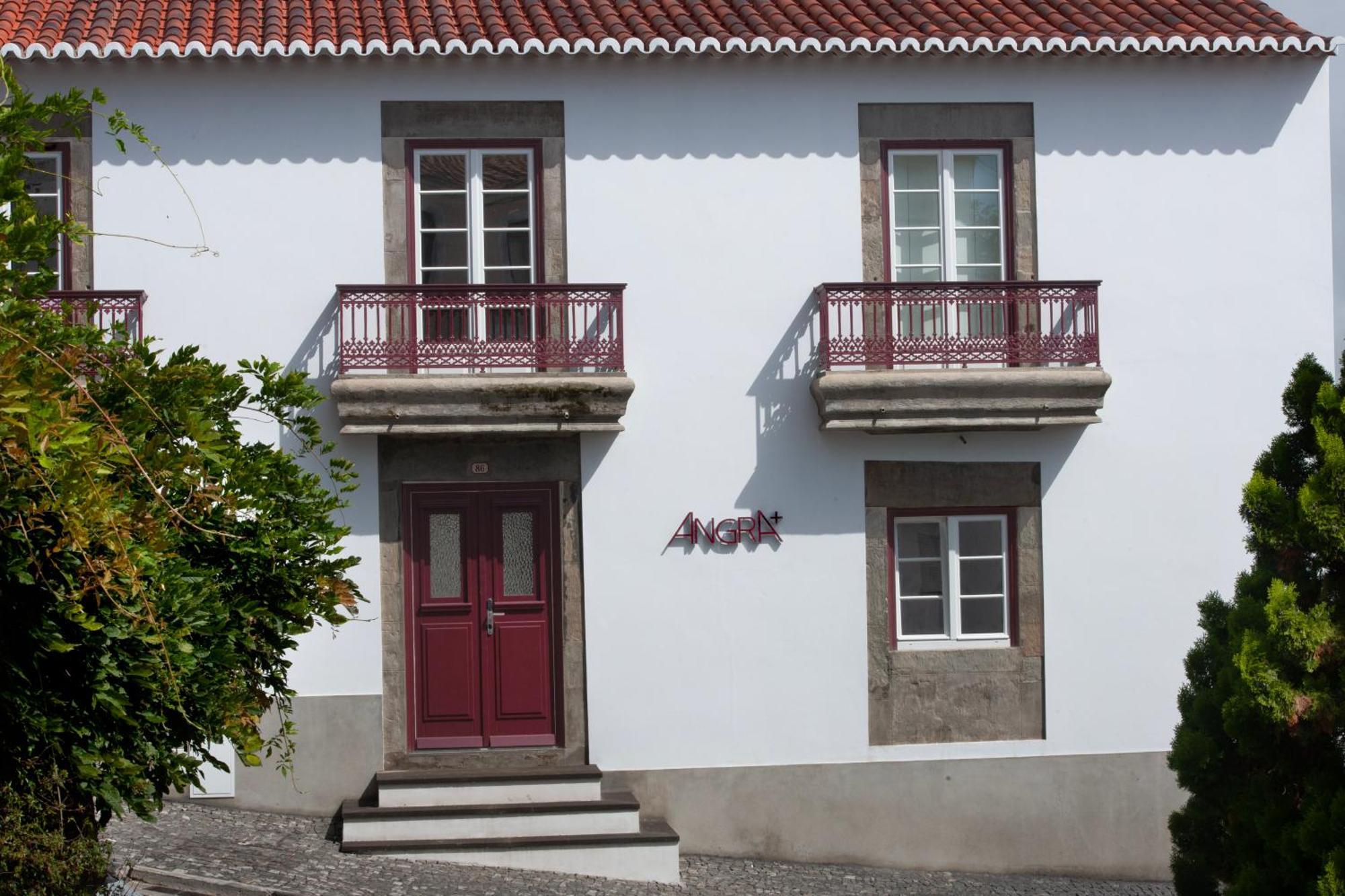 Angra + Apartment Angra do Heroismo Exterior photo